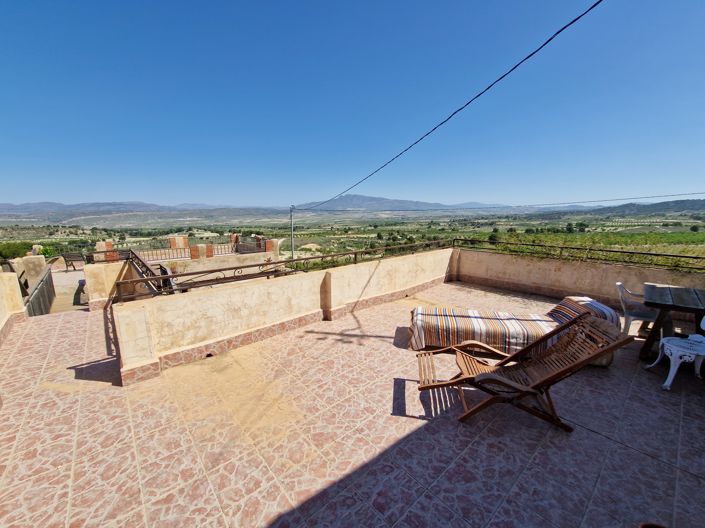 Image No.20-4 Bed Country House for sale