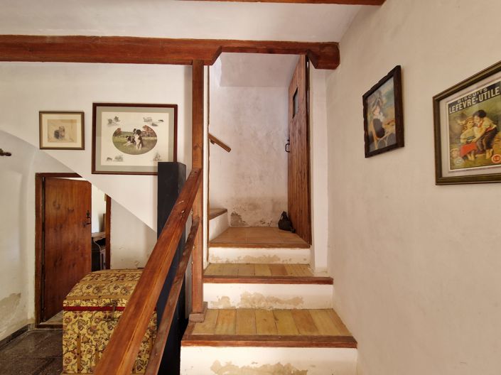 Image No.12-4 Bed Country House for sale