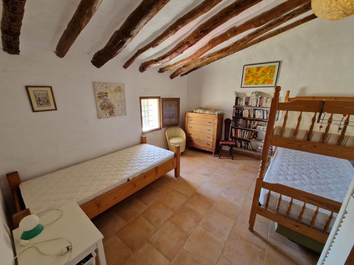 Image No.18-4 Bed Country House for sale