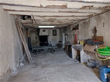 3079farmhouselaraja2005220942070625bfa8ebc443