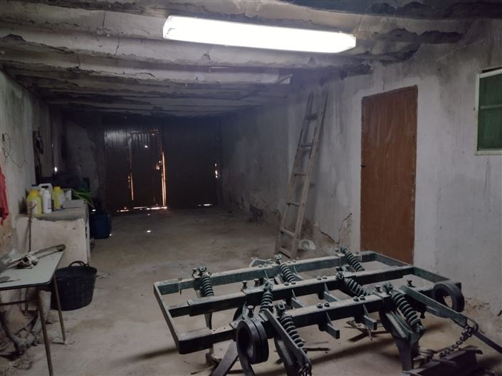 Image No.13-4 Bed Farmhouse for sale