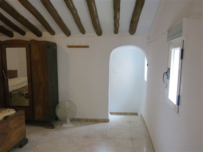 Image No.24-2 Bed Townhouse for sale