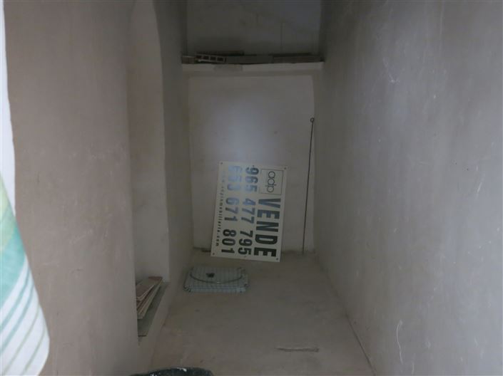 Image No.27-2 Bed Townhouse for sale