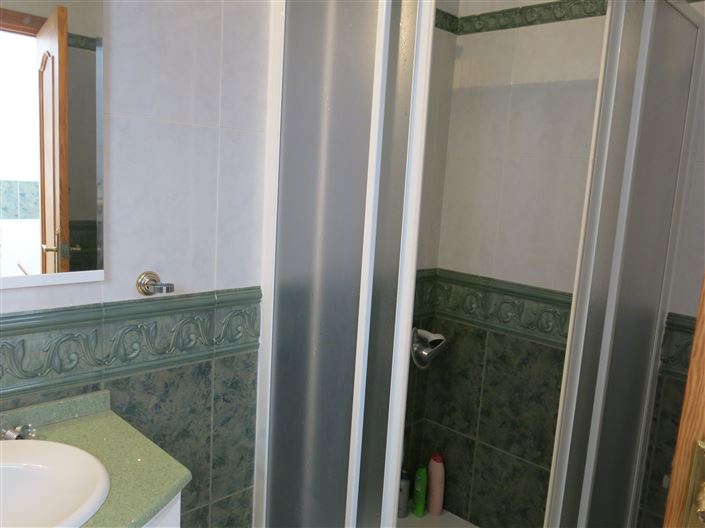 Image No.18-2 Bed Townhouse for sale