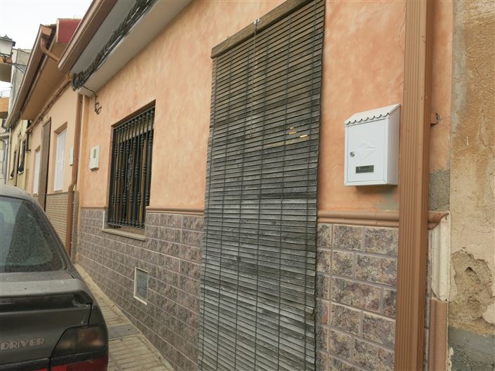 Image No.29-2 Bed Townhouse for sale