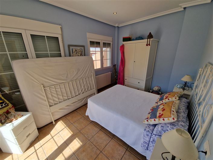 Image No.24-5 Bed Townhouse for sale