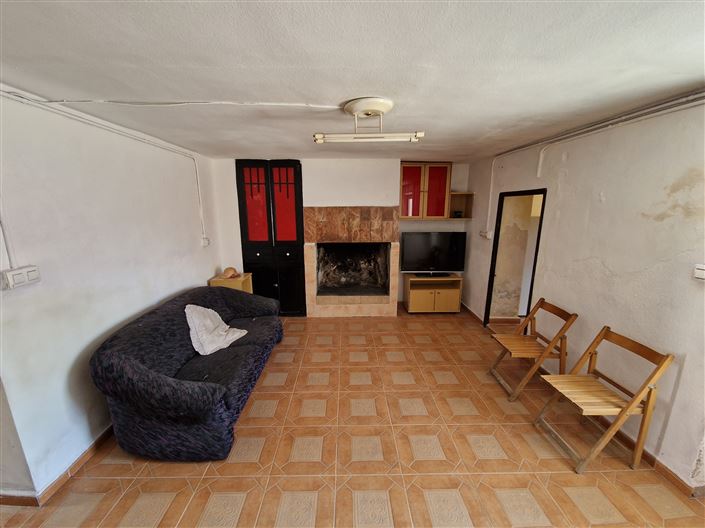 Image No.12-2 Bed Townhouse for sale