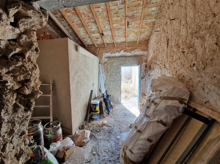 Image No.20-2 Bed Townhouse for sale