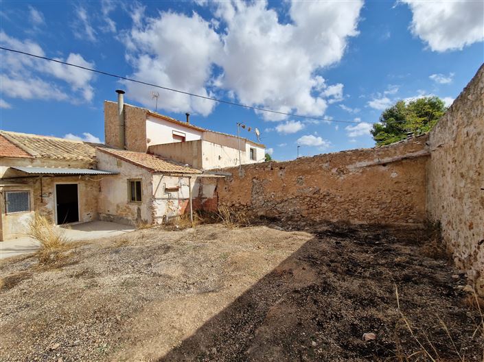 Image No.23-2 Bed Townhouse for sale