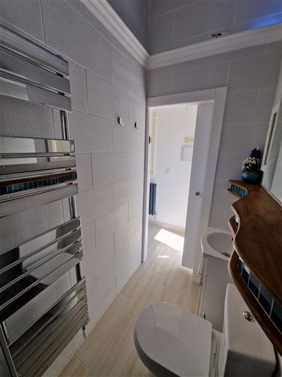 Image No.5-7 Bed Country House for sale