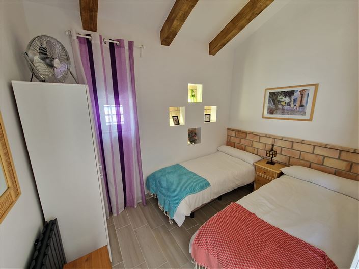 Image No.6-7 Bed Country House for sale