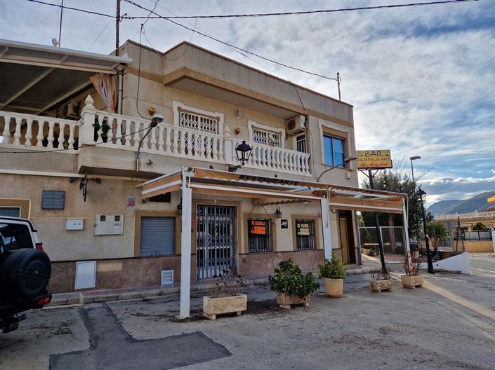 Image No.1-4 Bed Commercial for sale