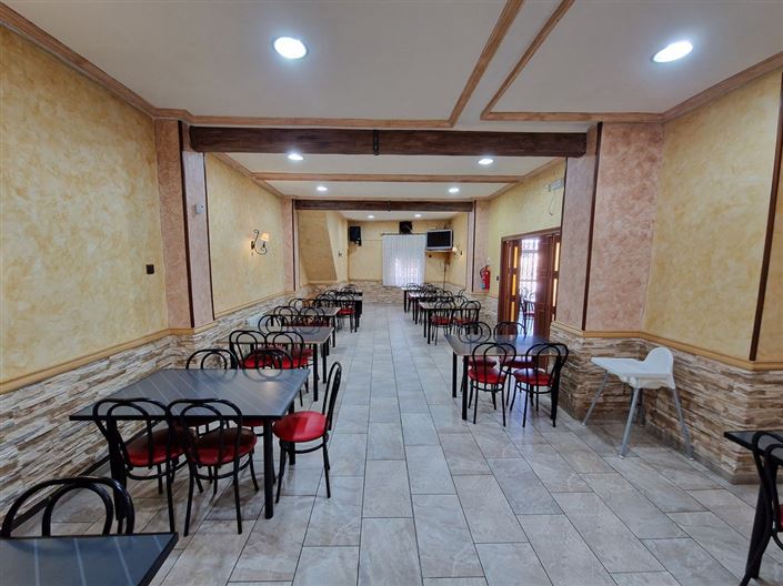 Image No.15-4 Bed Commercial for sale