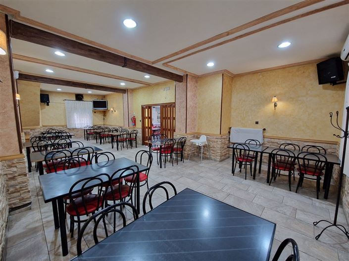 Image No.16-4 Bed Commercial for sale