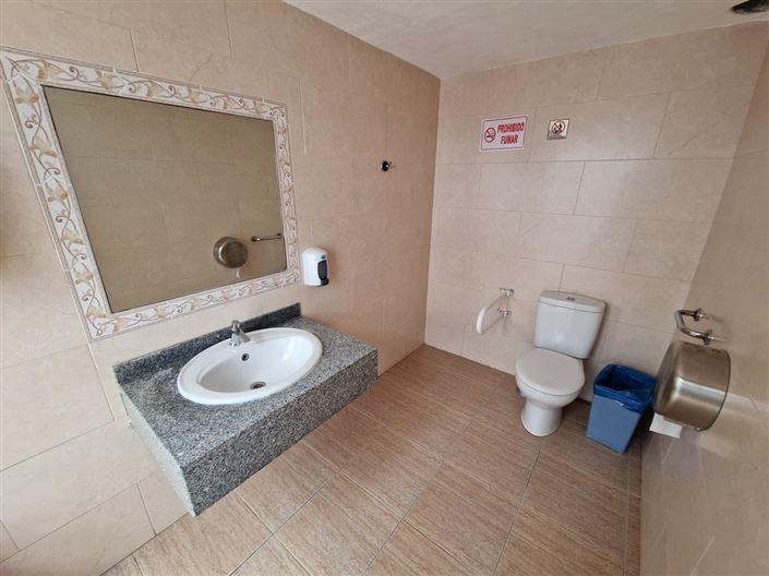 Image No.21-4 Bed Commercial for sale