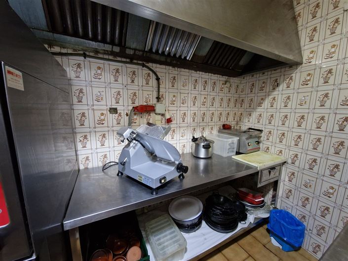 Image No.30-4 Bed Commercial for sale