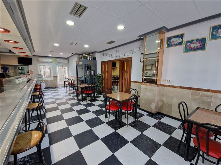 Image No.7-4 Bed Commercial for sale