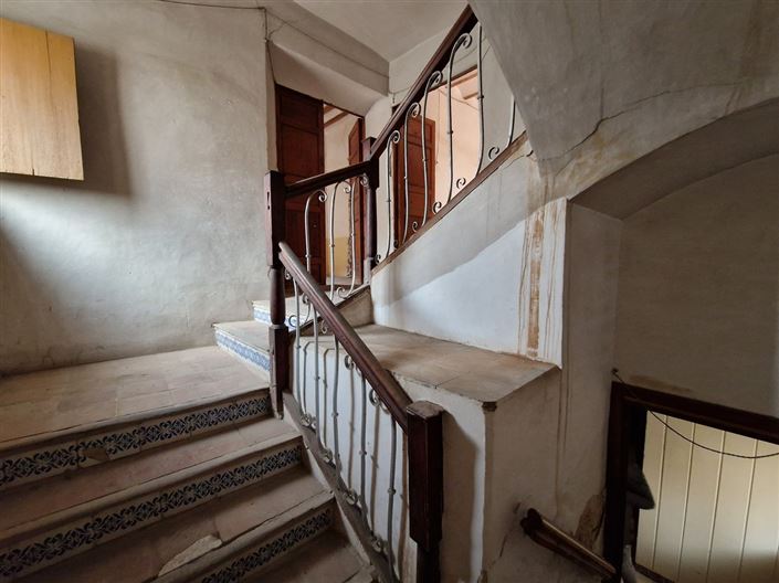 Image No.25-7 Bed Townhouse for sale