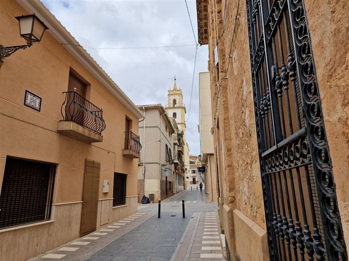 Image No.4-7 Bed Townhouse for sale