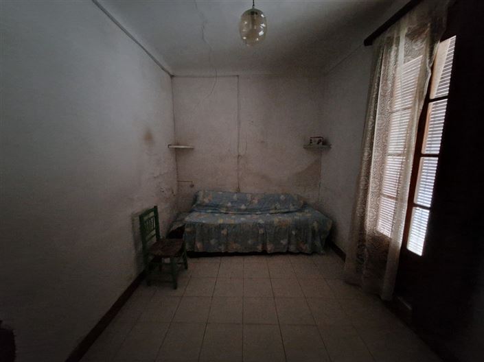 Image No.8-7 Bed Townhouse for sale