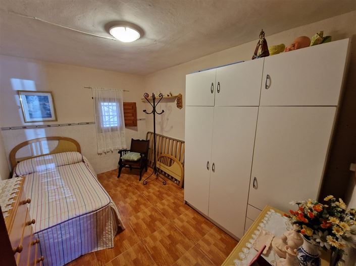 Image No.27-9 Bed Country House for sale