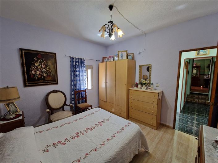 Image No.9-9 Bed Country House for sale