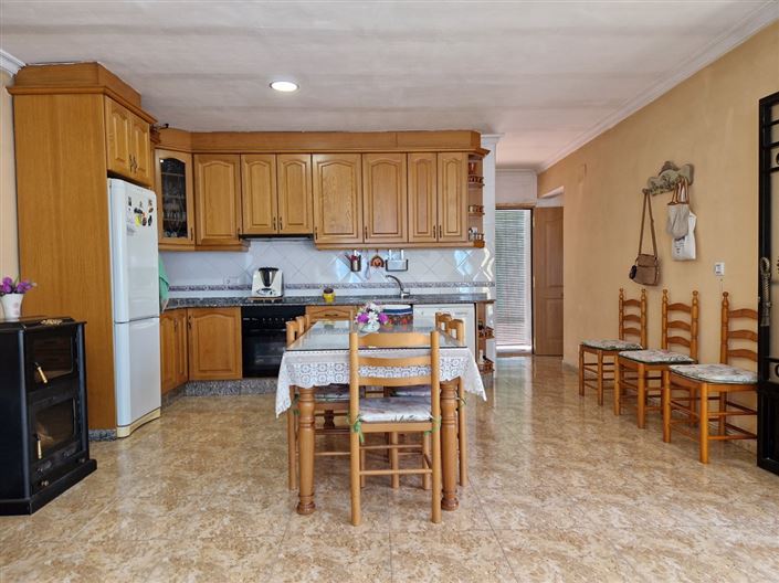 Image No.8-2 Bed Country House for sale