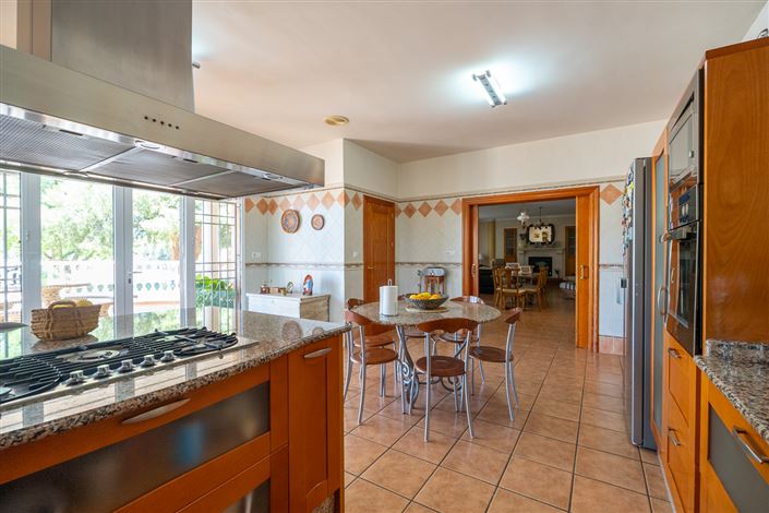 Image No.17-7 Bed Villa for sale