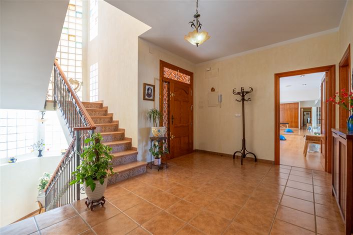 Image No.9-7 Bed Villa for sale