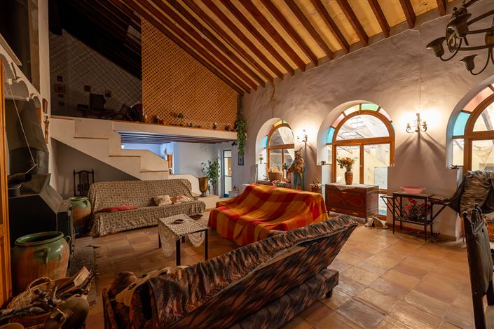 Image No.24-4 Bed Country House for sale