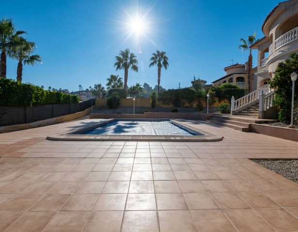 Image No.4-4 Bed Villa for sale