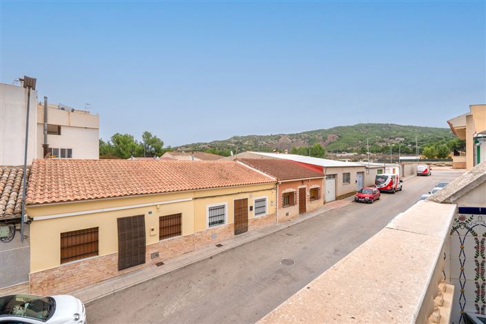 Image No.14-5 Bed Townhouse for sale