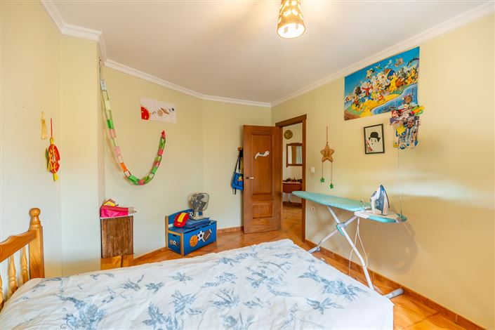 Image No.28-5 Bed Townhouse for sale