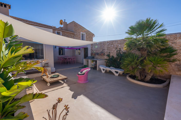 Image No.27-5 Bed Country House for sale