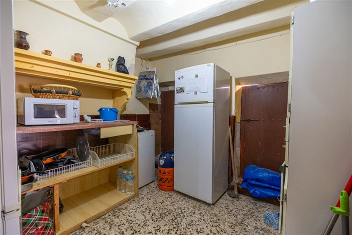 Image No.17-4 Bed Country House for sale