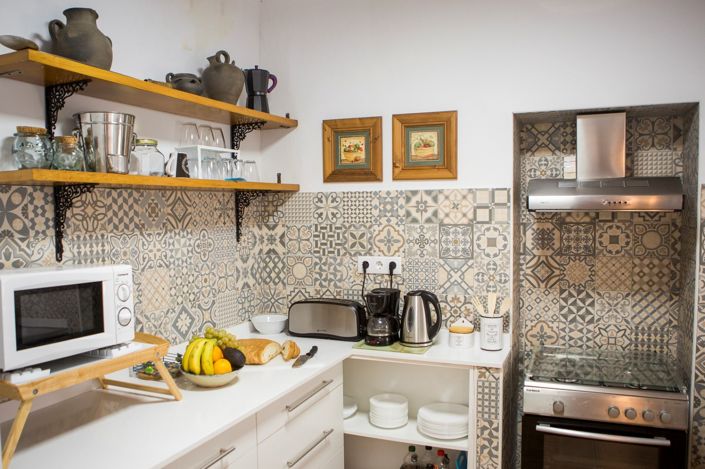 Image No.10-5 Bed Commercial for sale