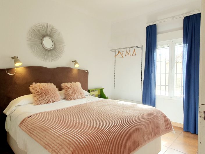 Image No.19-5 Bed Commercial for sale