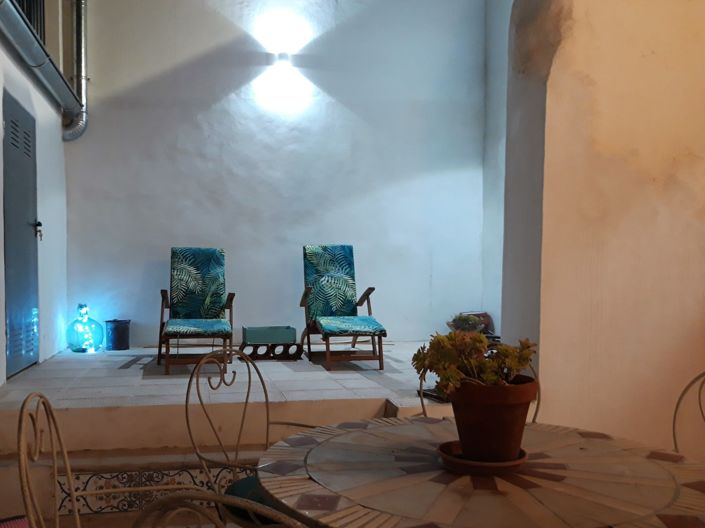 Image No.23-5 Bed Commercial for sale