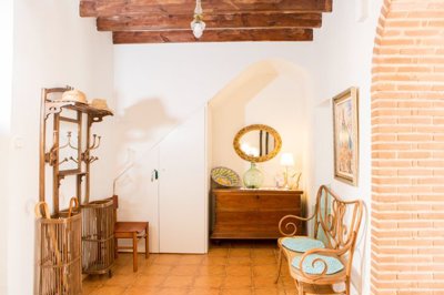 3465traditionaltownhouseguesthousewithactivet