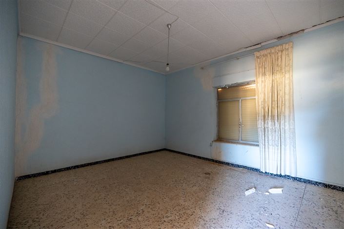 Image No.24-5 Bed Townhouse for sale