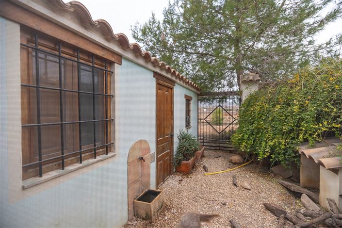 Image No.22-3 Bed Country House for sale