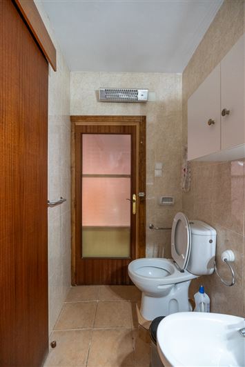 Image No.16-6 Bed Townhouse for sale