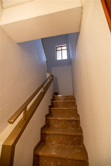 Image No.28-6 Bed Townhouse for sale