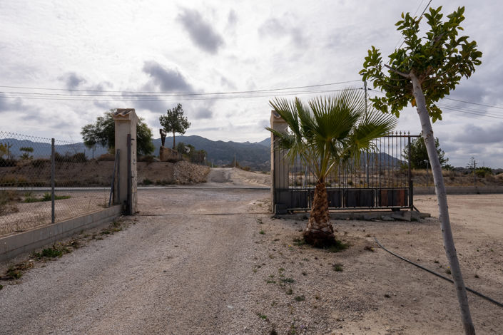 Image No.27-4 Bed Country House for sale