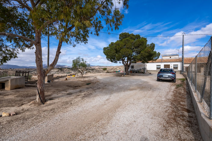 Image No.5-4 Bed Country House for sale