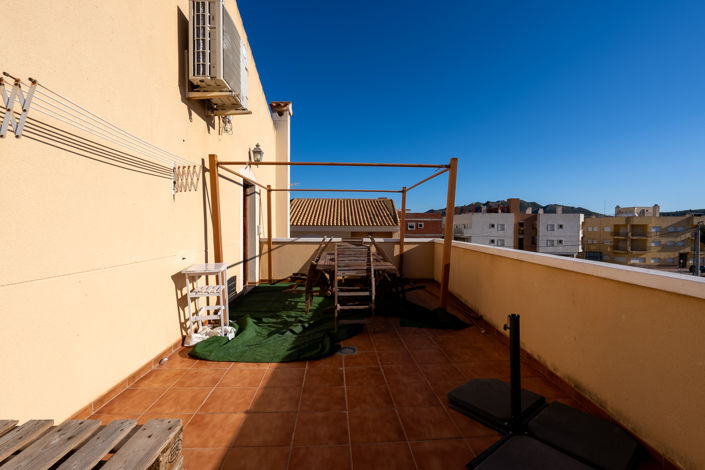 Image No.25-3 Bed Townhouse for sale