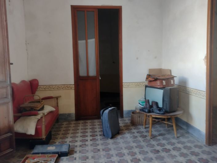 Image No.26-8 Bed Townhouse for sale