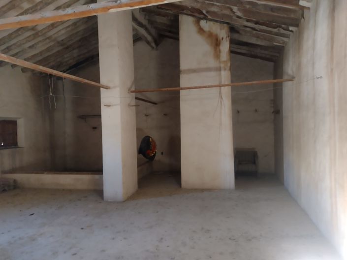 Image No.5-8 Bed Townhouse for sale