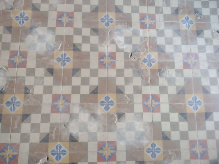 Image No.9-8 Bed Townhouse for sale