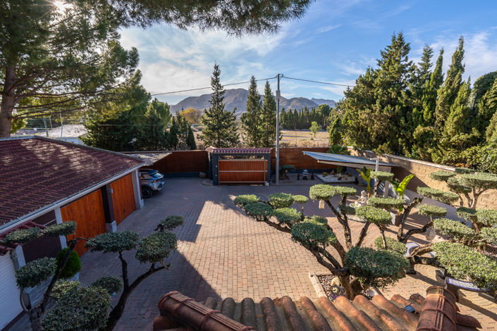 Image No.2-5 Bed Villa for sale